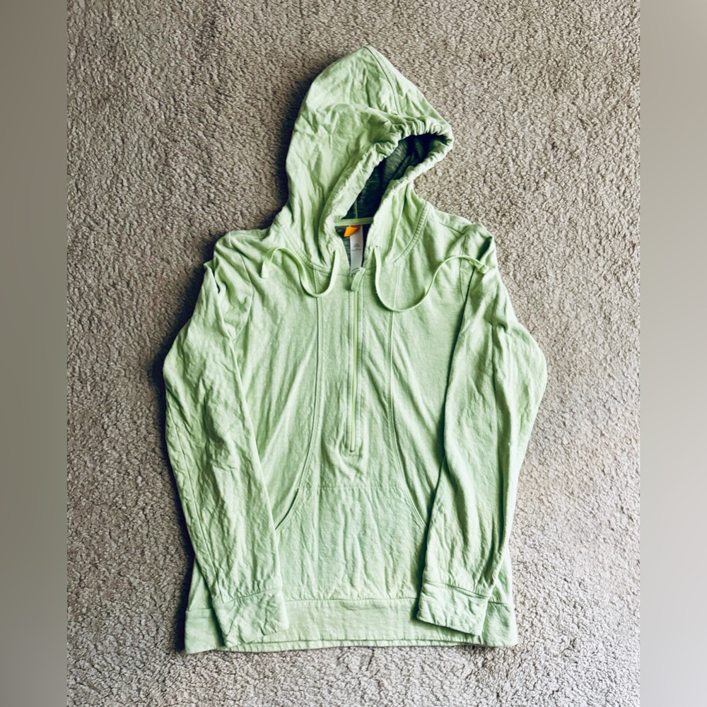 Lucy zip up hoodie - like new - no flaws -size medium